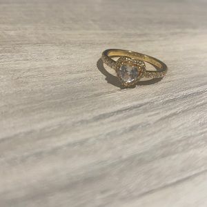 Size 6. Gold elevated heart ring. Pandora.